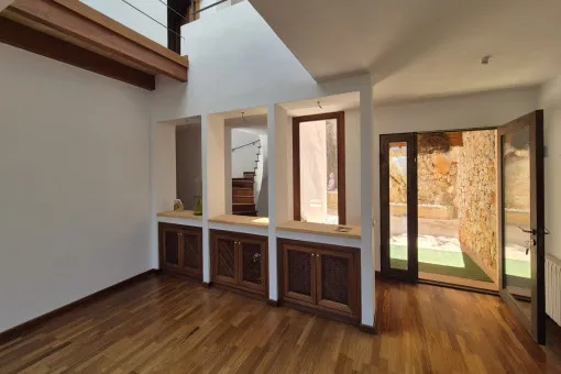 Esporles, idyllic villa in a quiet location with a large pool and far-reaching views — photo 5
