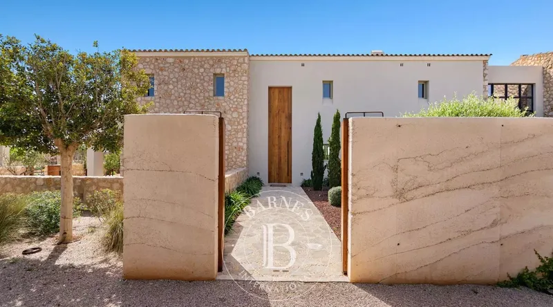 High-End Contemporary Finca with Sea Views in Santanyí — photo 3