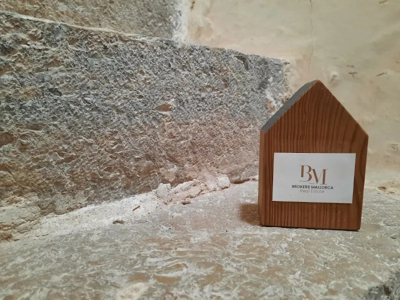 25002V - Casa de Piedra a Reformar en Pleno Centro de Binissalem — photo 1