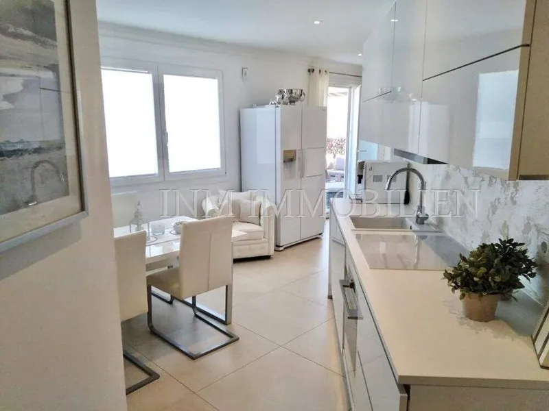 80m² Penthouse with 3 rooms, terrace & sea view for sale — photo 11