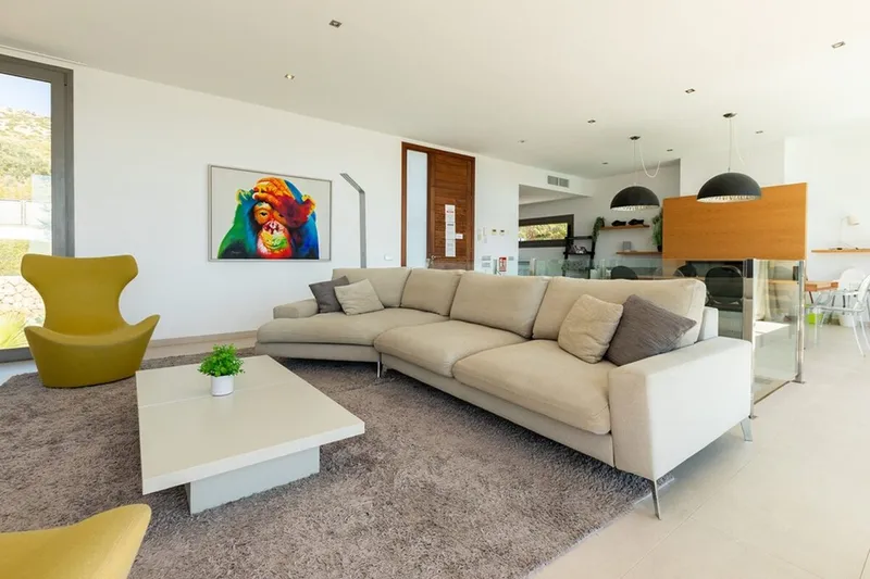Modern coastal villa with panoramic bay views in Puerto Pollensa — photo 2