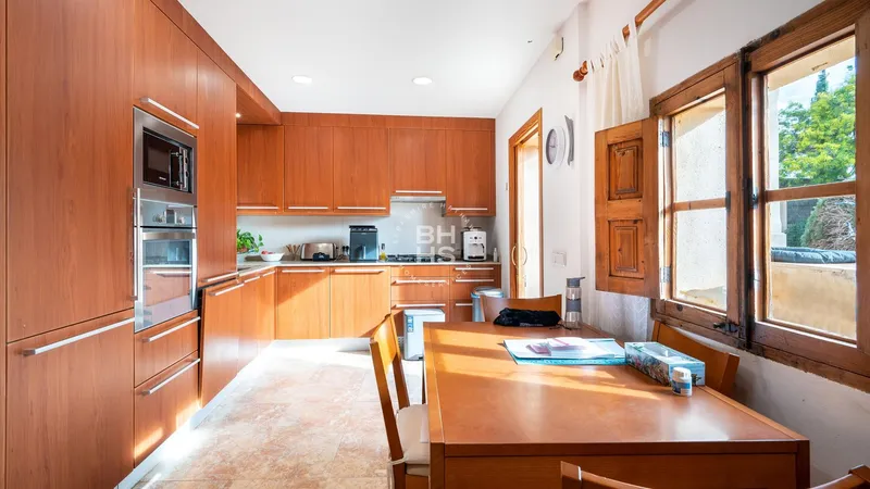 Village/town house for sale in Establiments — photo 1
