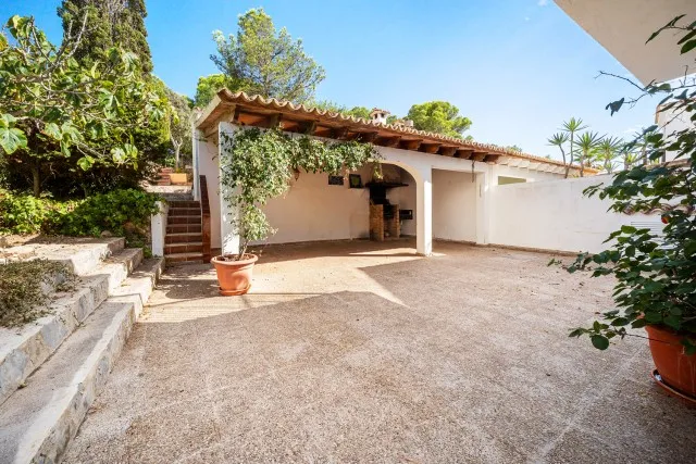 Charming Mediterranean villa for sale close to the sea in Cala Blava, South Mallorca — photo 7