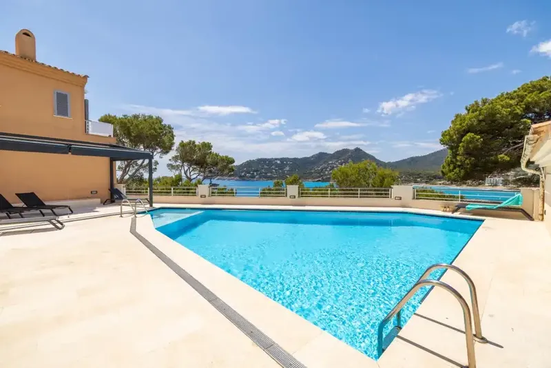 This apartment in Canyamel offers stunning panoramic sea views and is just a few minutes' walk from the beach. — photo 2