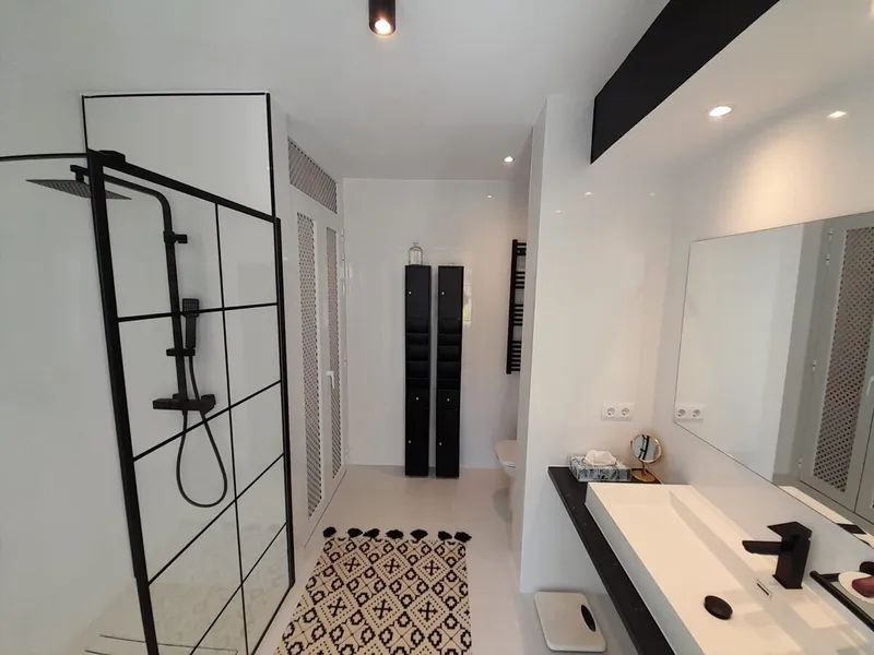 Exclusive apartment with sea view — photo 9