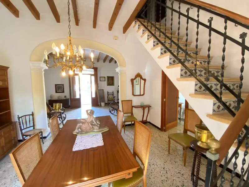 Unique Opportunity: Manor House of 375 m2 with Garage in Biniali. Luxury Potential for €749,000 — photo 8