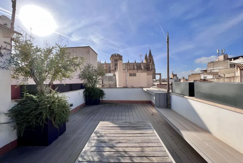 Penthouse with terrace and garage in the old town of Palma — photo 1