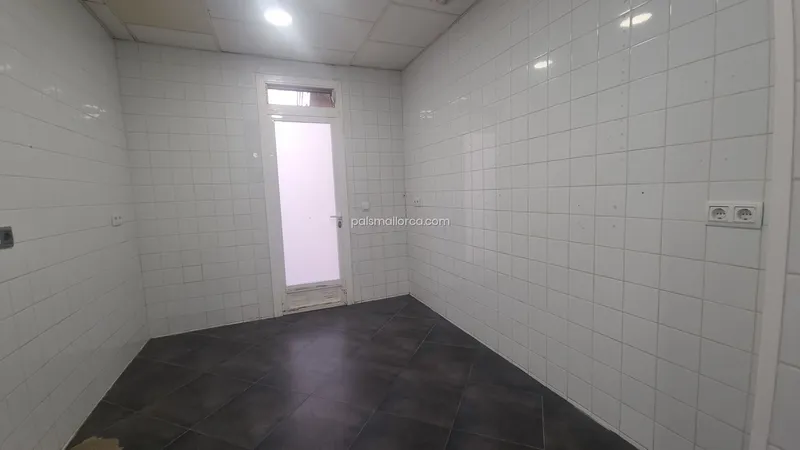 Commercial property in Llucmajor — photo 11