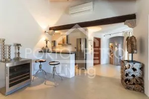 Ref. PRO218 – Traditional, rustic, natural stone finca – carefully modernized – in a sublime location with two separate houses, its own olive plantation and fantastic views of Bonany and Petra — photo 3