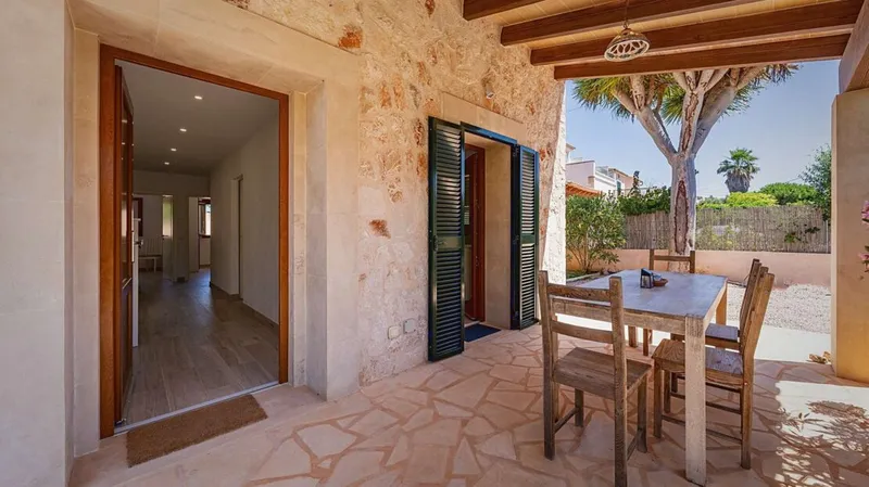 Natural stone chalet in Cap des Moro – with roof terrace and sea views — photo 4