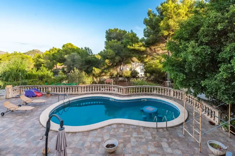 Cozy Mallorcan chalet with pool in Santa Ponsa needs renovation and is located in one of the most sought-after areas of the southwest — photo 5