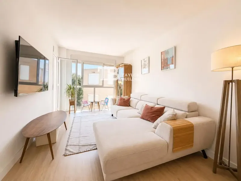 Taylor Building Real Estate presents exclusively this magnificent flat in El Molinar, one of the most sought-after areas of Palma, known — photo 1