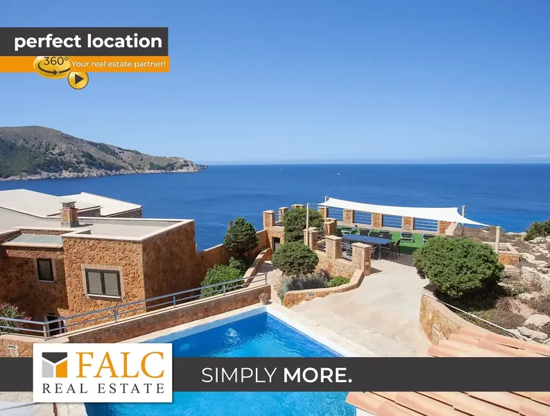 Exclusive property with sea views in Cala Lliteres, Spain — photo 1