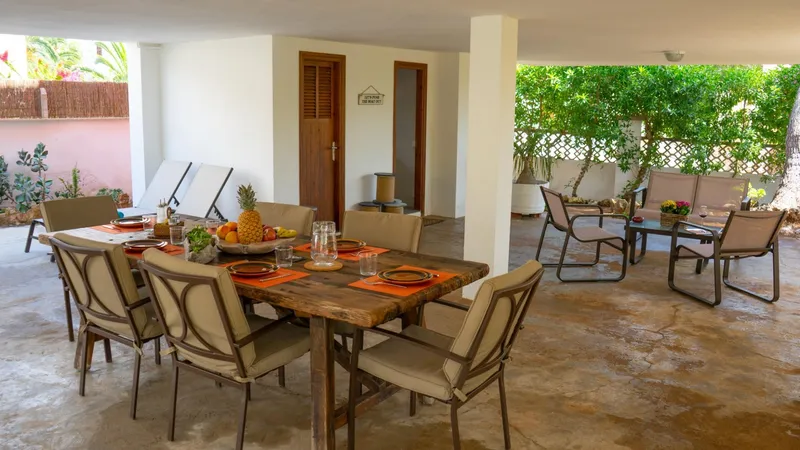 Chalet with tourist license in Santanyí: The perfect fusion between architecture and tranquility — photo 9