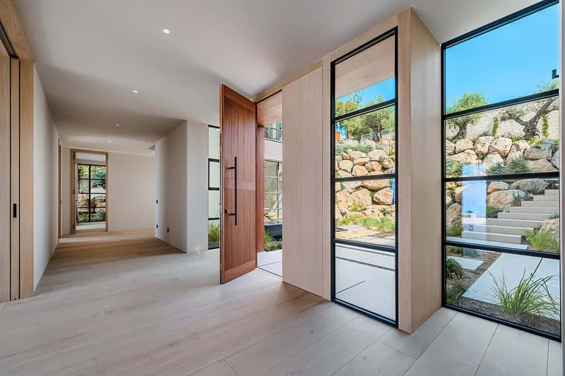 New built Mediterranean villa with panoramic sea views in Old Bendinat — photo 11