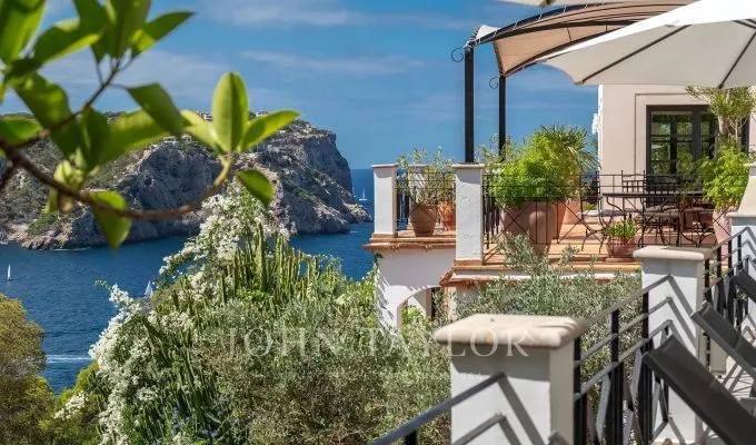 Villa for sale in Port d'Andratx — photo 1