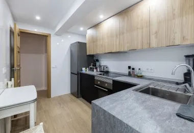 Three-bedroom flat with optional parking — photo 11