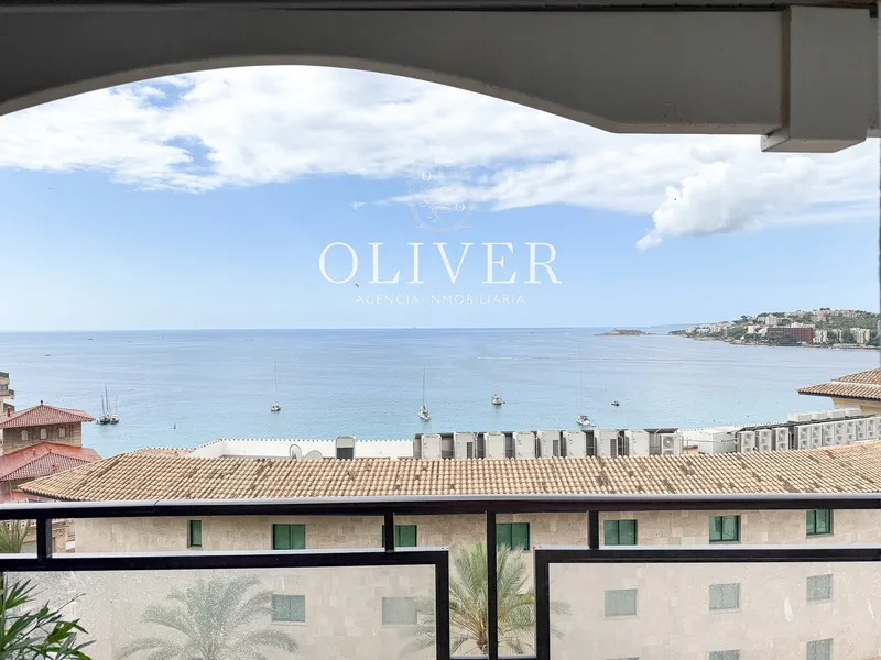 Spacious flat with direct sea views in Cala Mayor — photo 8