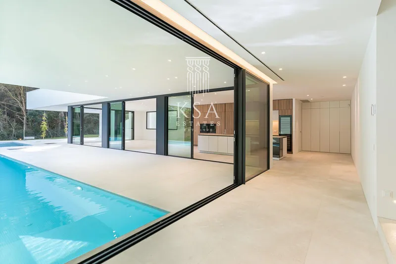 Villa — photo 3