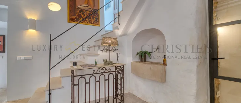 Charming renovated townhouse in Fornalutx with garden and mountain views — photo 11