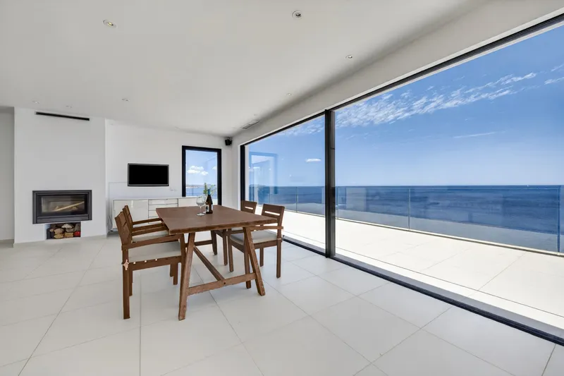 Front line villa with coastal views in Cala Murada — photo 7