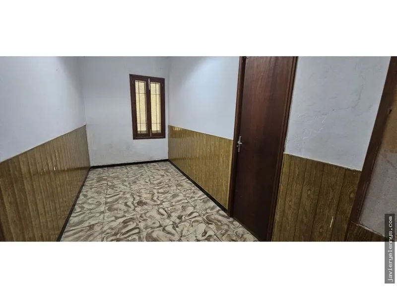 Semi-detached house for sale in Calle de València — photo 8
