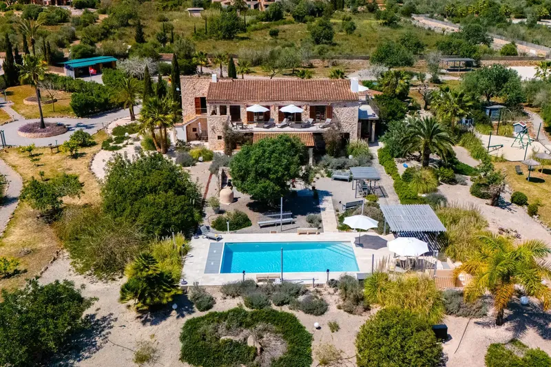 Dream Mediterranean Retreat with Idyllic Garden, ETV License and Fantastic Sea and Mountain Views — photo 1