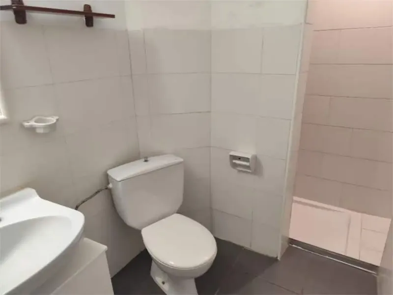 Ground floor of 83 m2 in Santa Catalina (Palma) consisting of shop or ground floor and other rooms. Great potential. It has entrance hall, large sa — photo 5