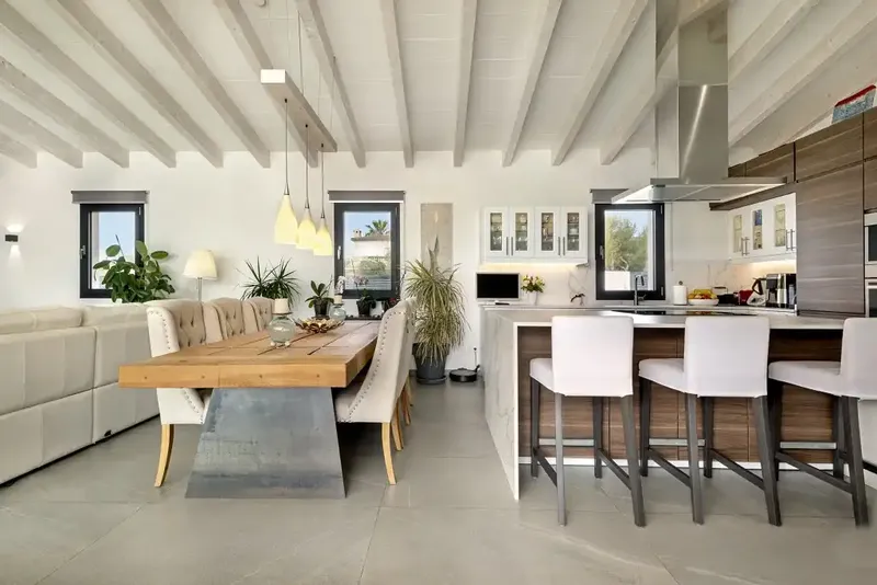 Newly built chalet in the quiet residential area of Crestatx, north of Mallorca, combining contemporary design — photo 8