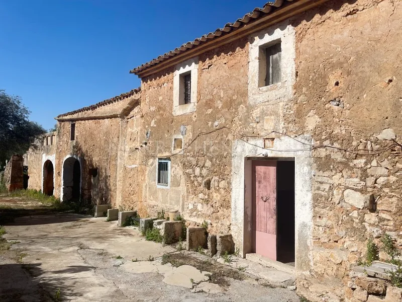 Impressive Mallorcan Estate for Renovation — photo 9