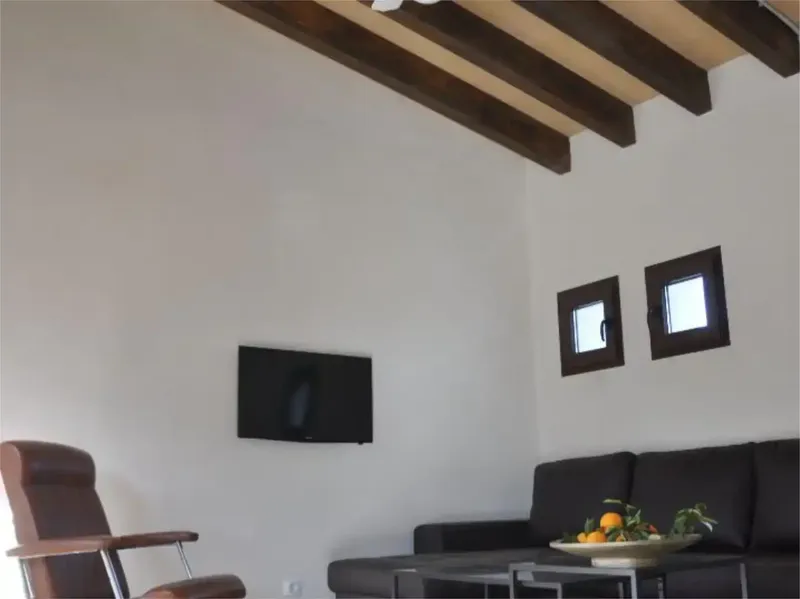 Encantadora Finca Rústica Reformada con Licencia Turística en el Corazón de la Serra de Tramuntana — photo 10