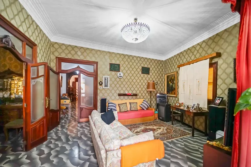 Townhouse with commercial premises, garage and great potential in the center of Felanitx — photo 2