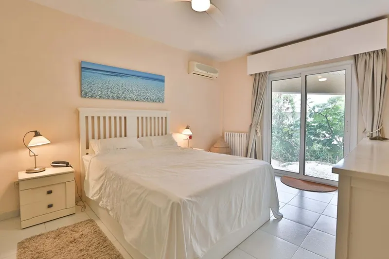 Spacious Mediterranean villa with guest cottage and sea views for sale in Costa d’en Blanes — photo 4