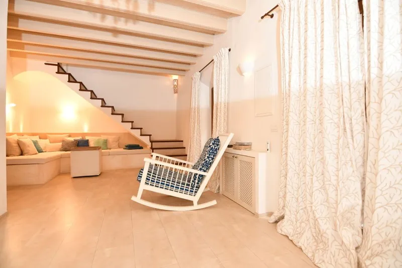 Authentic village house renovated in an exquisite style just a few metres from the Plaza — photo 10