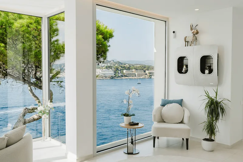 Renovated villa with pool on the front line in Santa Ponsa — photo 5