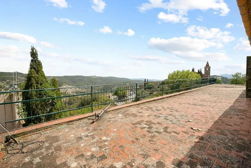 Urban multi-family plot of 1,381 m2 with sea views in Galilea, with an existing house of 477 m2 to renovate. The central and elevated plot — photo 7