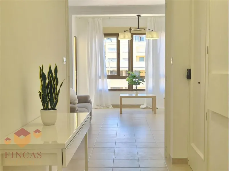 3rd floor apartment without elevator in Plaza España, Palma – 4 rooms, 103 m² – NOT AVAILABLE — photo 2