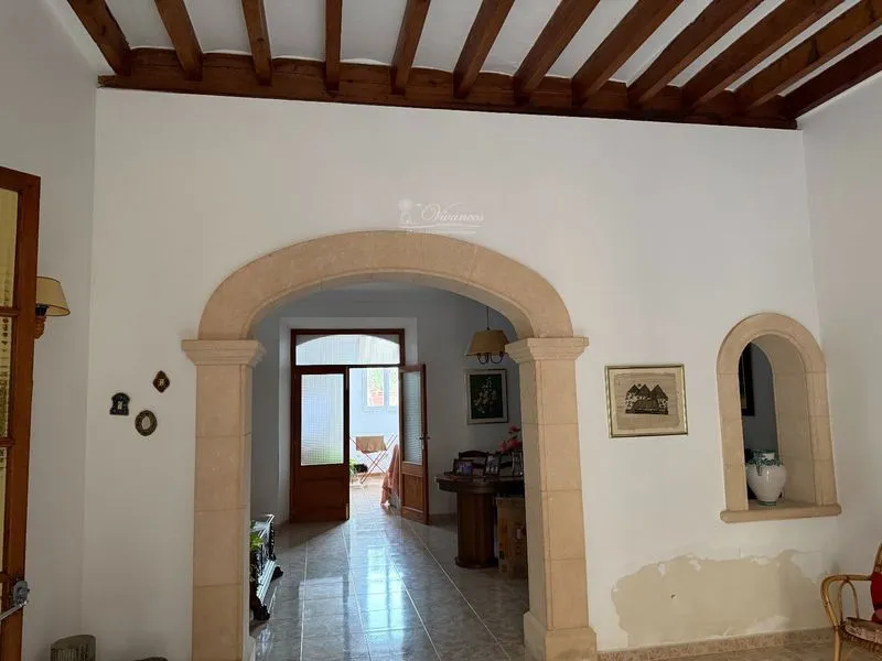 House — photo 1