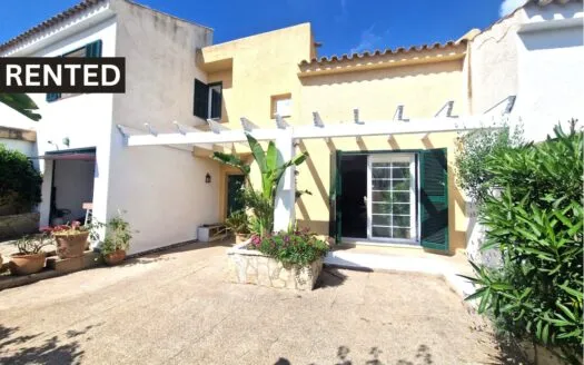 Unfurnished 3-Bedroom Townhouse for Long-Term Rent in Bendinat – For Rent — photo 1