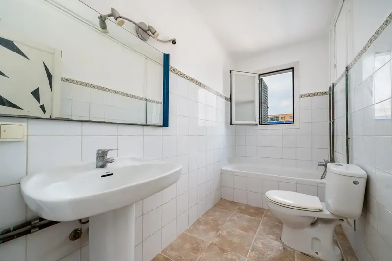 Piso en venta en Carrer Pilar Montaner — photo 8