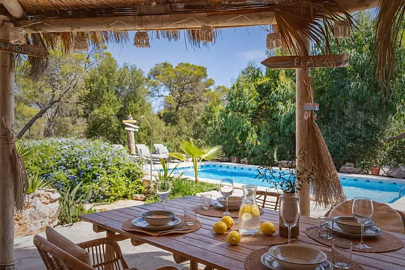 Mediterranes Meerblick Chalet in Cap des Moro - drei Schlafzimmer, Pool und überdachte Terrasse in Strandnähe — photo 1
