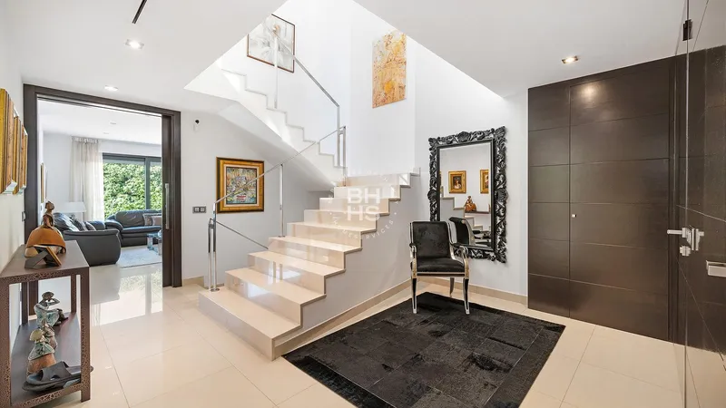 Villa for sale in Ciudad Jardín — photo 5