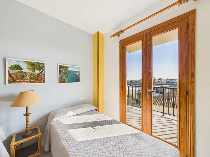 Two-bedroom apartment in Porto Colom with large terrace and parking space - TEMPORARY CONTRACT FROM MID-SEPTEMBER — photo 3