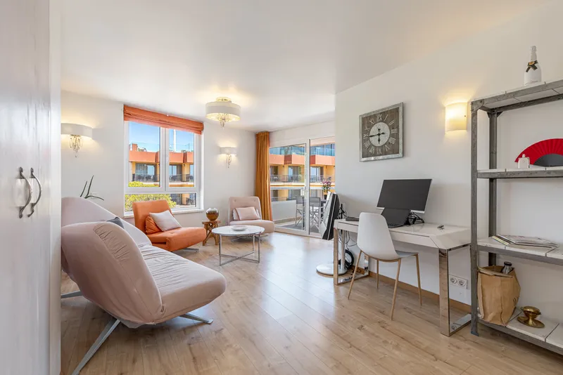 Modern apartment with partial sea views in a complex by the sea 1 — photo 7