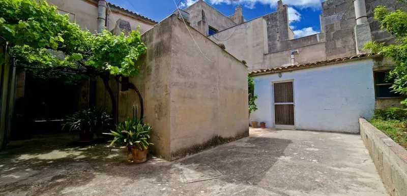 Village house for rent in Ses Salines with patio — photo 3