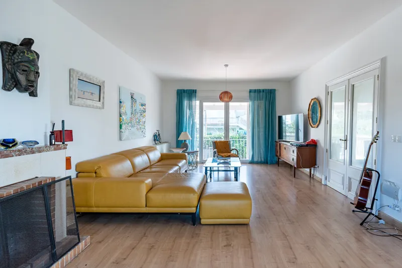 Spacious Three-Level House with Lot of Outdoors Spaces and Private Pool in Son Veri Vells — photo 3