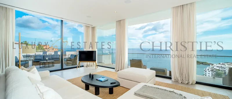Unique penthouse in Illetas with huge terraces and panoramic sea views — photo 1