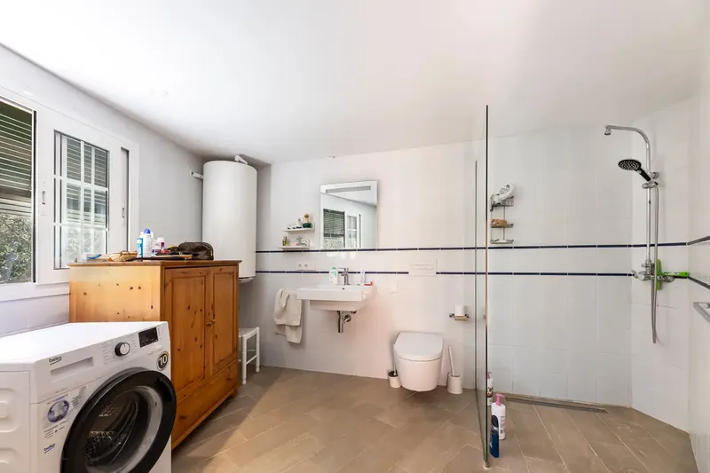 Discover the charm of the most authentic Mallorca in this beautiful home located in Pina, a quiet and characterful environment, ideal for — photo 7