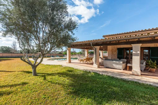 Santanyi: Inviting natural stone finca with pool and holiday rental license on the outskirts of Santanyi — photo 3