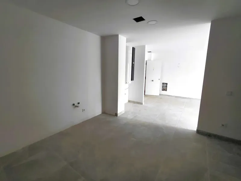 Ground floor with garden for sale on Calle Pintor Miquel Vives — photo 9